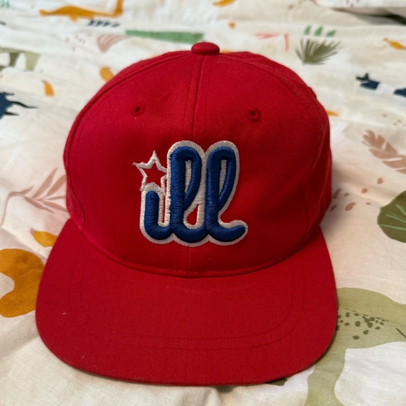 Toddler Phillies hat - Picture 1 of 2